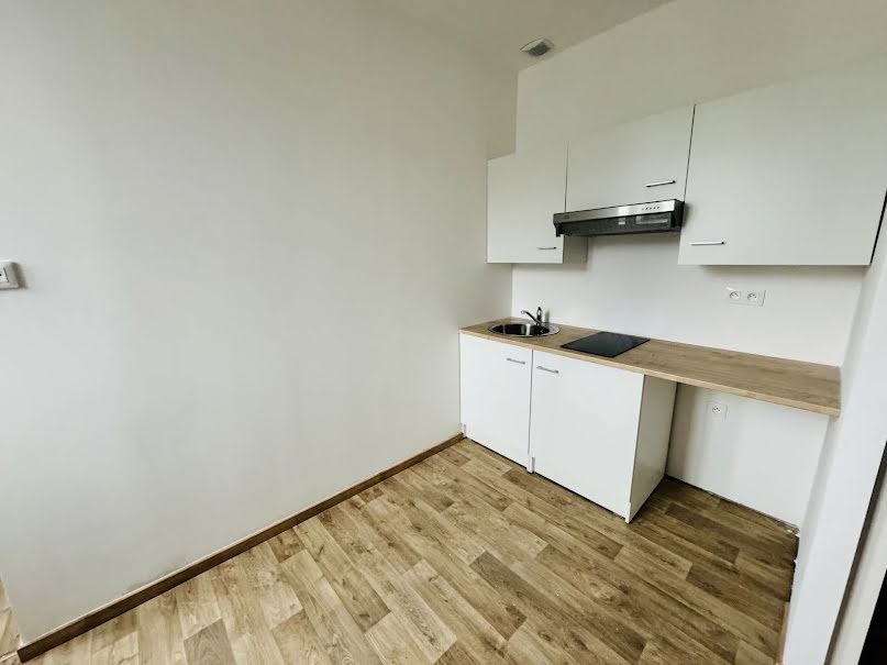 Location  appartement 2 pièces 21.8 m² à Saint-Quentin (02100), 500 €