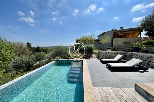 Maison avec piscine et terrasse 3