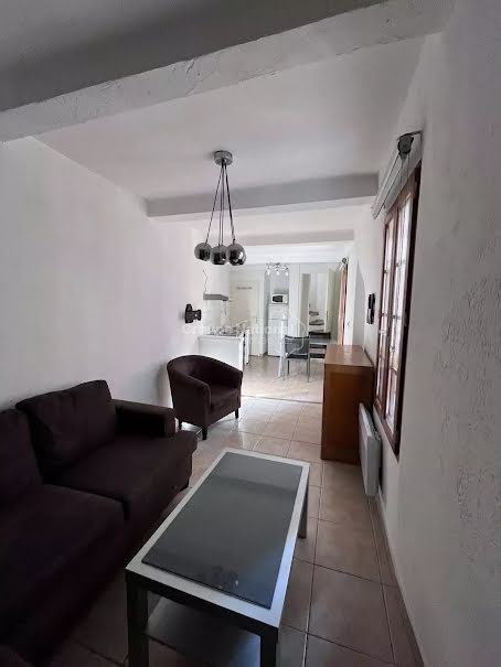 Location meublée appartement 2 pièces 36 m² à Salon-de-Provence (13300), 690 €