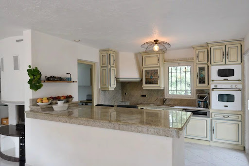 Villa with pool 5