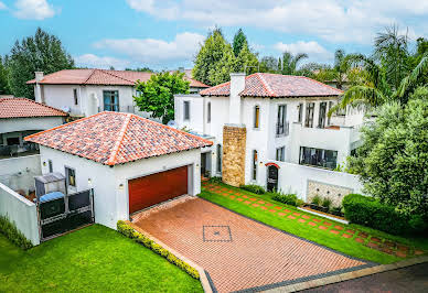 House with pool and garden 18