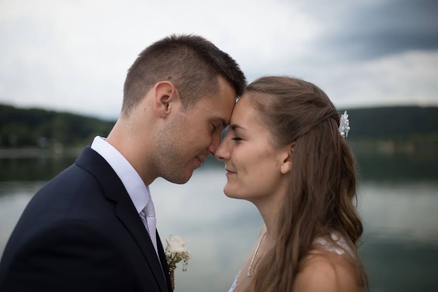 Fotógrafo de casamento Attila Firling (firlingpictures). Foto de 3 de março 2019