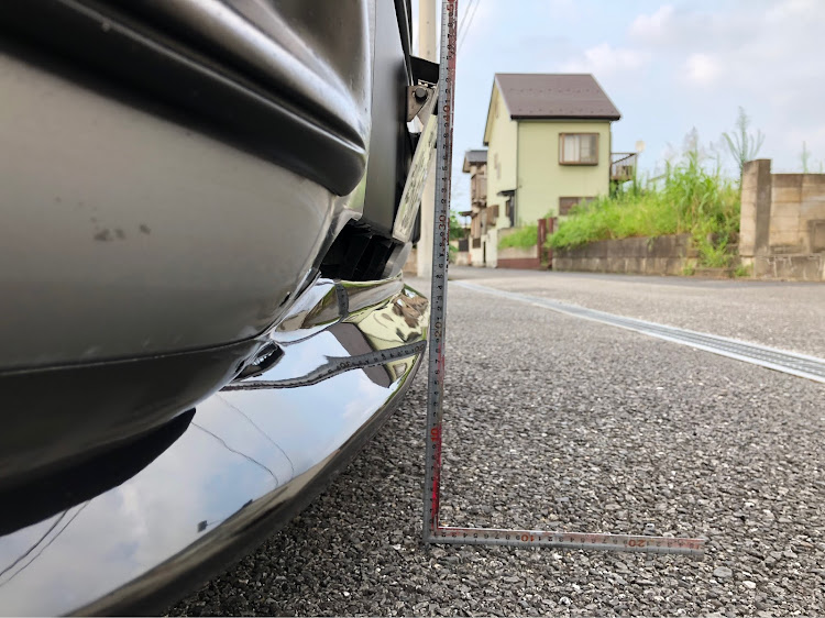 NV350キャラバンの隠れ家・殻割オフ・イメージチェンジ・KMTショートチンスポ・ゴルヴァレイグリルに関するカスタム事例の投稿画像4枚目
