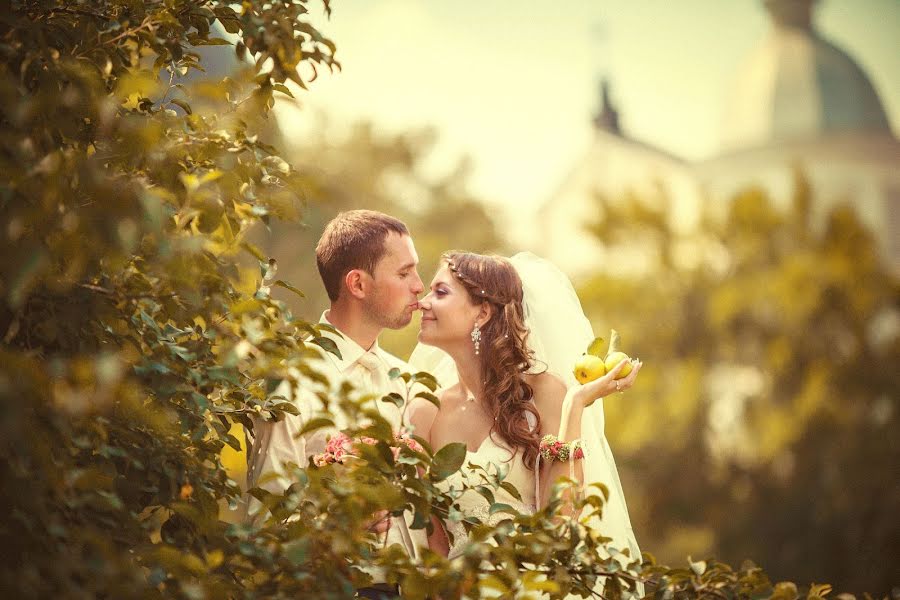 Fotografo di matrimoni Yuriy Kosyuk (yurkos). Foto del 23 aprile 2013