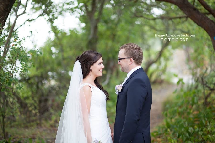 Bryllupsfotograf Hanny Charlotte Pedersen (hannysfoto). Bilde av 27 april 2023