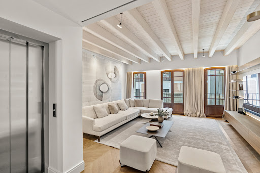 Maison avec piscine et terrasse 1