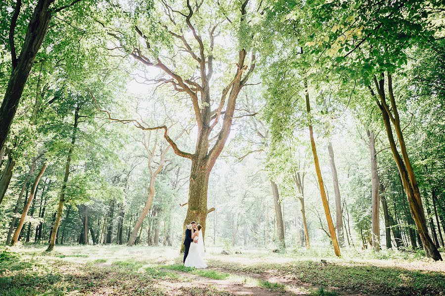 Svadobný fotograf Oksana Galakhova (galakhovaphoto). Fotografia publikovaná 24. februára 2016