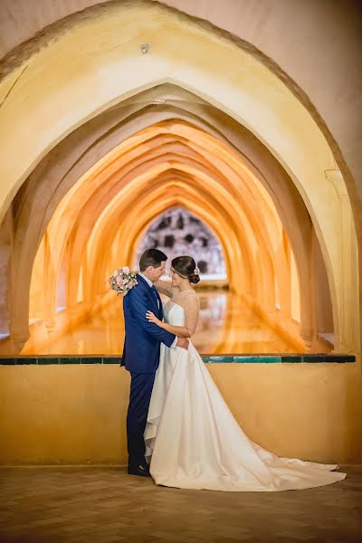 Wedding photographer Toñi Olalla (toniolalla). Photo of 4 January 2017