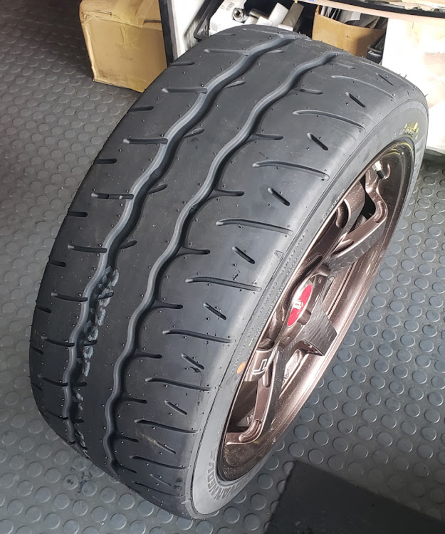 GRヤリスのタイヤサイズ変更・ADVAN・AD09・Neova・YOKOHAMAタイヤに関するカスタム事例の投稿画像5枚目