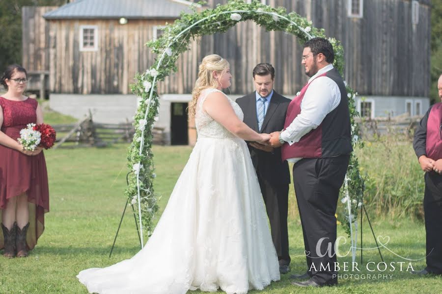 Fotograf ślubny Amber Costa (ambercosta). Zdjęcie z 8 maja 2019