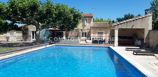 Propriété avec piscine et jardin 3