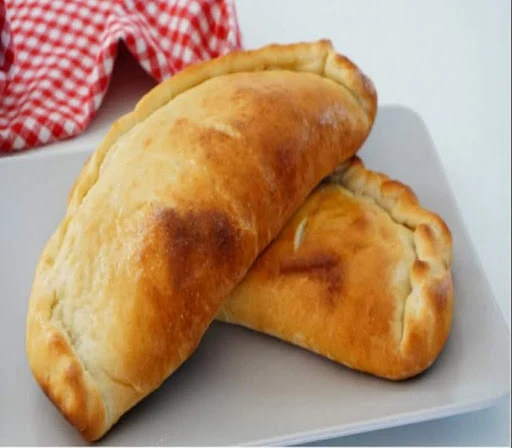 Crust Mushroom Calzone Pocket