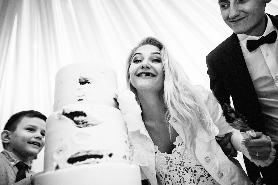 Wedding photographer Ekaterina Surzhok (raido-kate). Photo of 17 July 2017