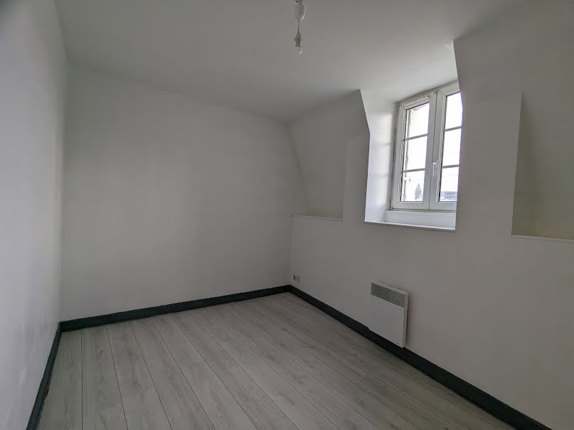 Location  appartement 3 pièces 70 m² à Issoudun (36100), 410 €