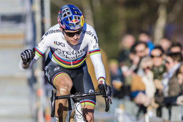 Wout van Aert onthult met welke ambitie hij straks zijn kans waagt in de Omloop Het Nieuwsblad