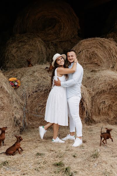Svatební fotograf Cristian și Salomea (crissandsally). Fotografie z 27.října 2022