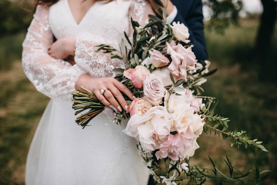 Fotógrafo de casamento Lenka Goliášová (cvaknute). Foto de 1 de maio 2022