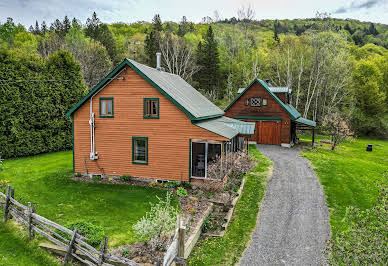 House with garden 3