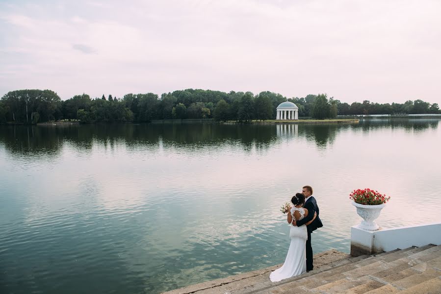 Hääkuvaaja Marina Fedosova (fedosovaphoto). Kuva otettu 14. syyskuuta 2018