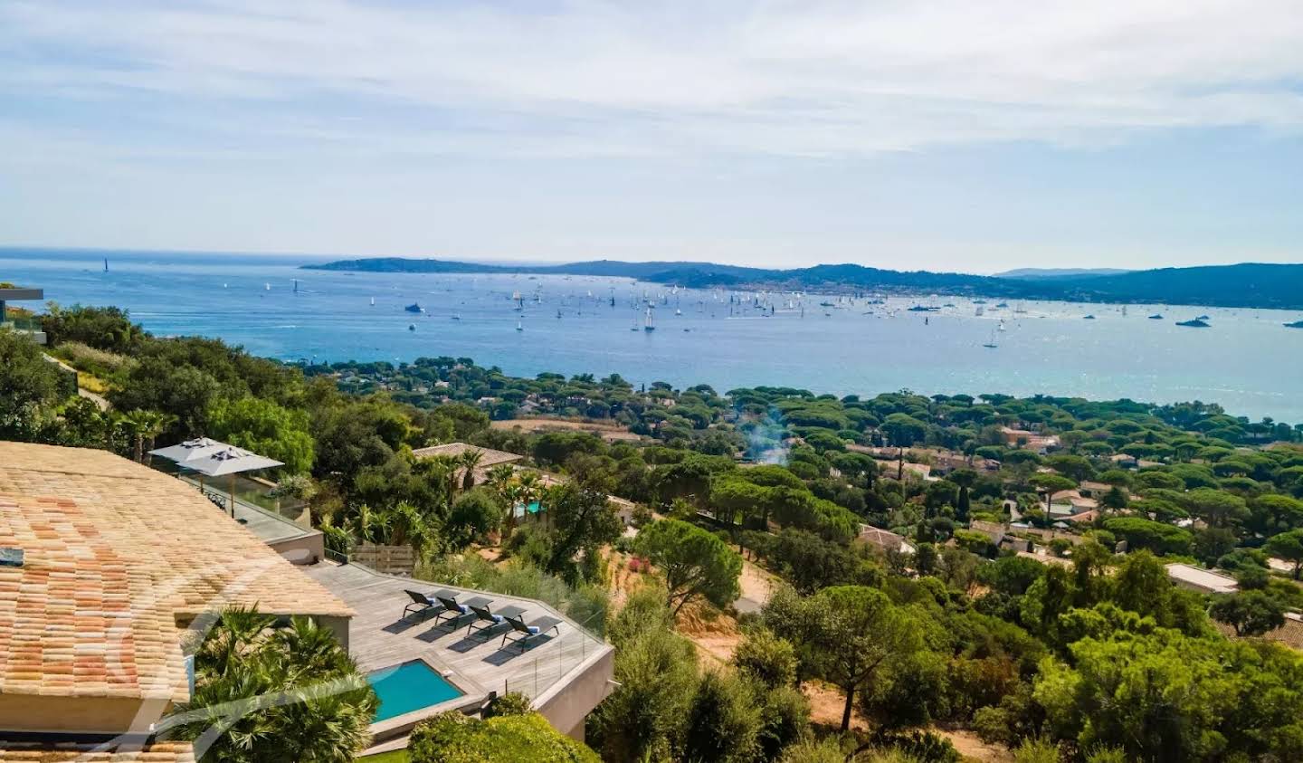 Propriété avec piscine Grimaud