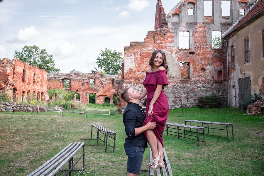 Fotografo di matrimoni Valentina Likina (likinaphoto). Foto del 16 agosto 2019