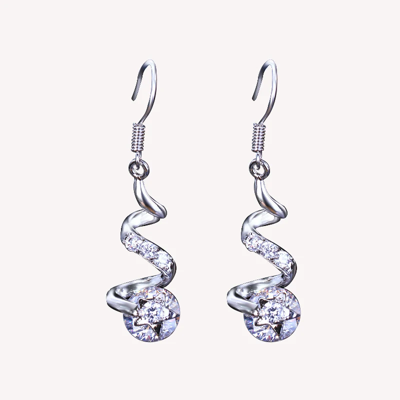 Brincos de gancho espiral com zircônia púrpura. Adicione um toque de glamour ao seu visual. Leves, confortáveis e perfeitos para uso diário.