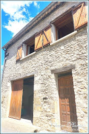 maison à Revest-du-Bion (04)