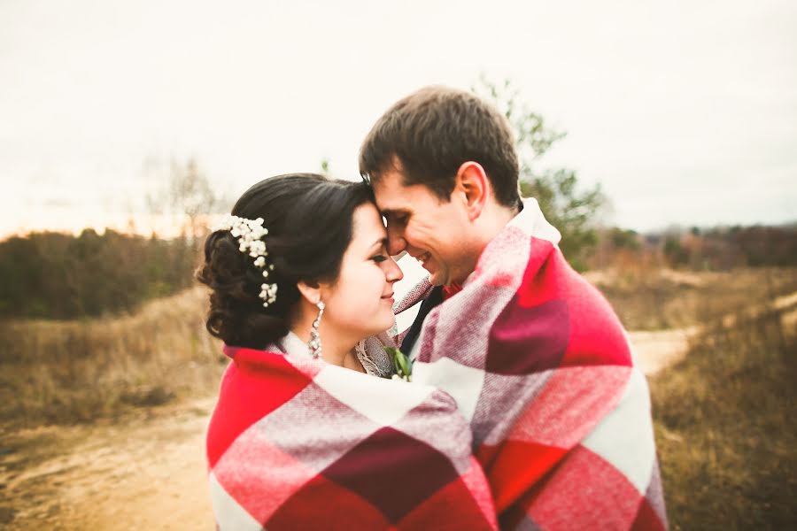 Fotógrafo de casamento Artem Karpukhin (a-karpukhin). Foto de 15 de janeiro 2015