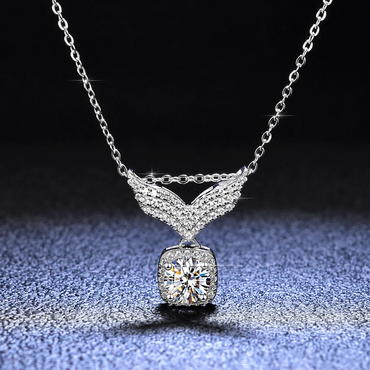 Title 1, S925 zilveren engelenvleugel moissanite ketting...