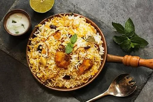 Lucknowi Chicken Biryani