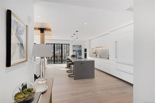 Apartment 4