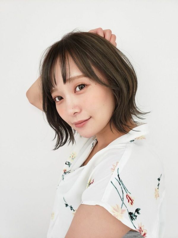 面長さんに似合うワンレンボブ 憧れのヘアスタイルで小顔見えを叶えよう Trill トリル