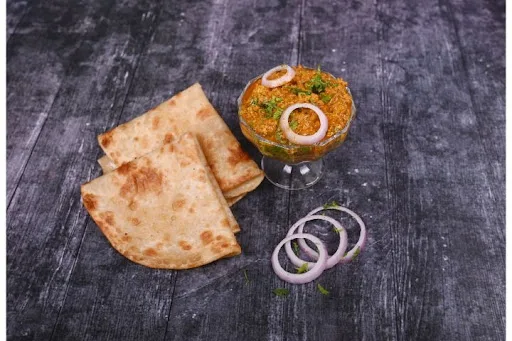 Chicken Keema with Shahi Paratha
