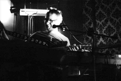 South African musician and radio presenter Jon Savage joins Dear Reader's Cherilyn McNeil on stage in an acoustic show at Kitchners, Johannesburg, 2010.