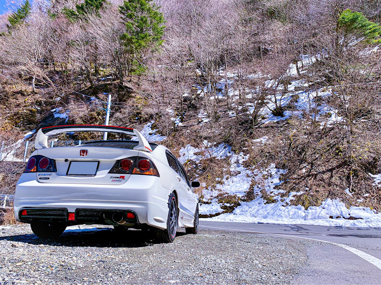 シビックタイプRの雪コラボ・三連休・愛車に感謝・春分の日・最高の車に関するカスタム事例の投稿画像2枚目