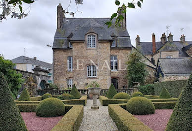 Hôtel particulier avec jardin 5