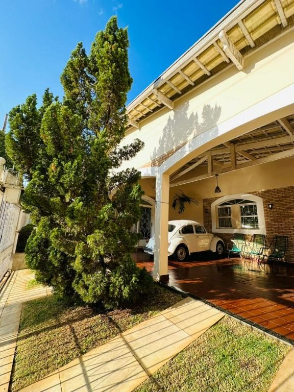 Casa com 3 dormitórios sendo 1 suíte à venda, 243 m² por R$ 842.900 - Boa Vista - Uberaba/MG