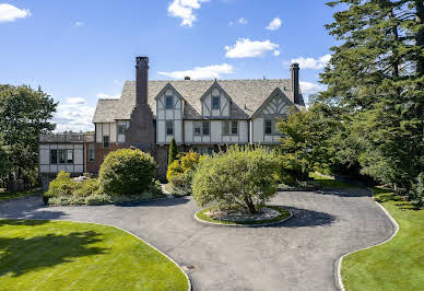 House with pool and terrace 1