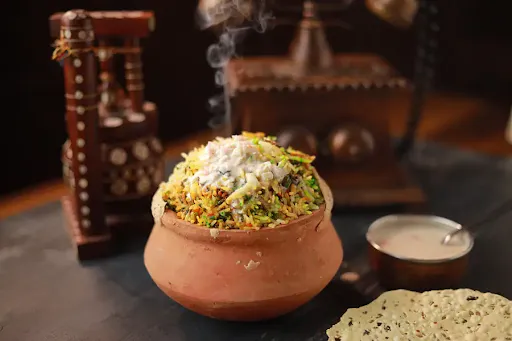 Paneer Mushroom Dum Biryani( Matka )