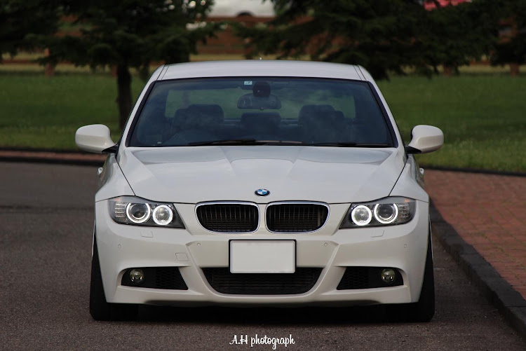 3シリーズ セダンの335iMスポーツ・BMW performance・ADVANGT・E90・PIRELLIに関するカスタム事例の投稿画像1枚目