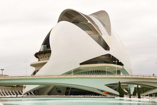 Valencia-City-of-Arts-Sciences-1.jpg - The Concert Hall at L'Umbracle (Valencian for sunroof or shade house), a cultural building and concert hall in the City of Arts and Sciences in Valencia, Spain.