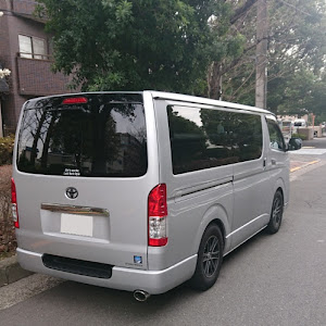 ハイエースバン TRH200V