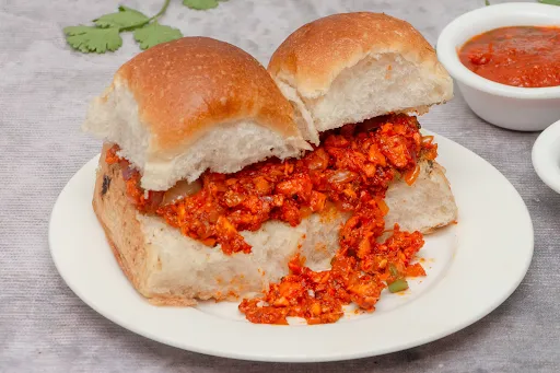 Chicken Keema Pav