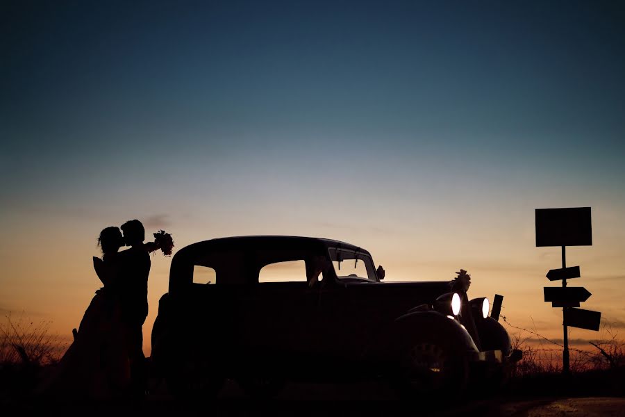 Fotógrafo de casamento Antonio Carneroli (antoniocarneroli). Foto de 18 de setembro 2019