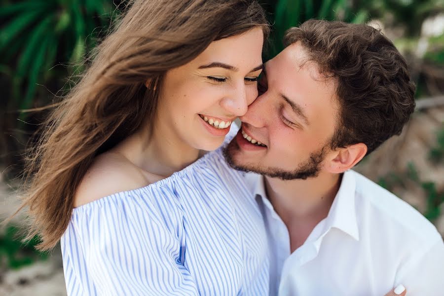 Fotógrafo de casamento Yuliya Chestikova (juliachestikova). Foto de 25 de fevereiro 2019