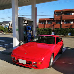 944