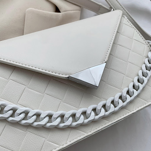 Title 2, Sac Messenger Mode Carré Petit, le Sac Parfait ...
