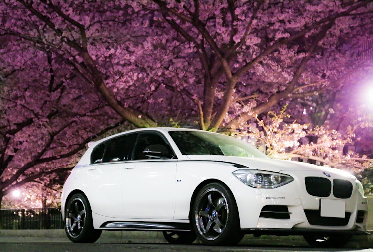 1シリーズ ハッチバックの桜・bmw・ism・綺麗に関するカスタム事例の投稿画像1枚目