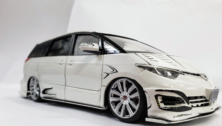 エスティマの６月もよろしくお願いします・エスティマ好きと繋がりたい・エスティマ乗りと繋がりたい・プラモデル実車再現に関するカスタム事例の投稿画像1枚目