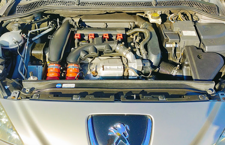 RCZのプジョーRCZ・ＤＩＹ作業・タービン交換・タービンブローに関するカスタム事例の投稿画像5枚目